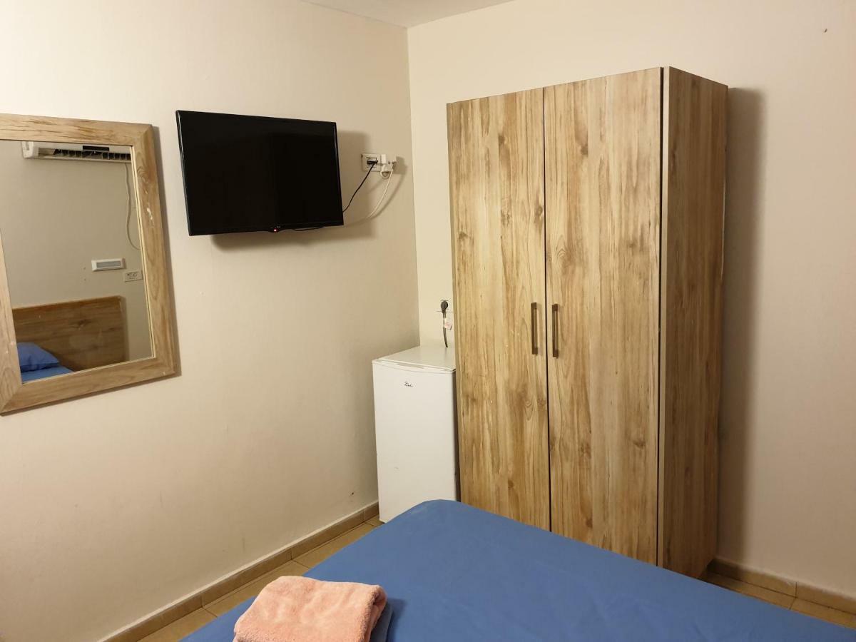 Bergik Hotel Tiberiade Esterno foto